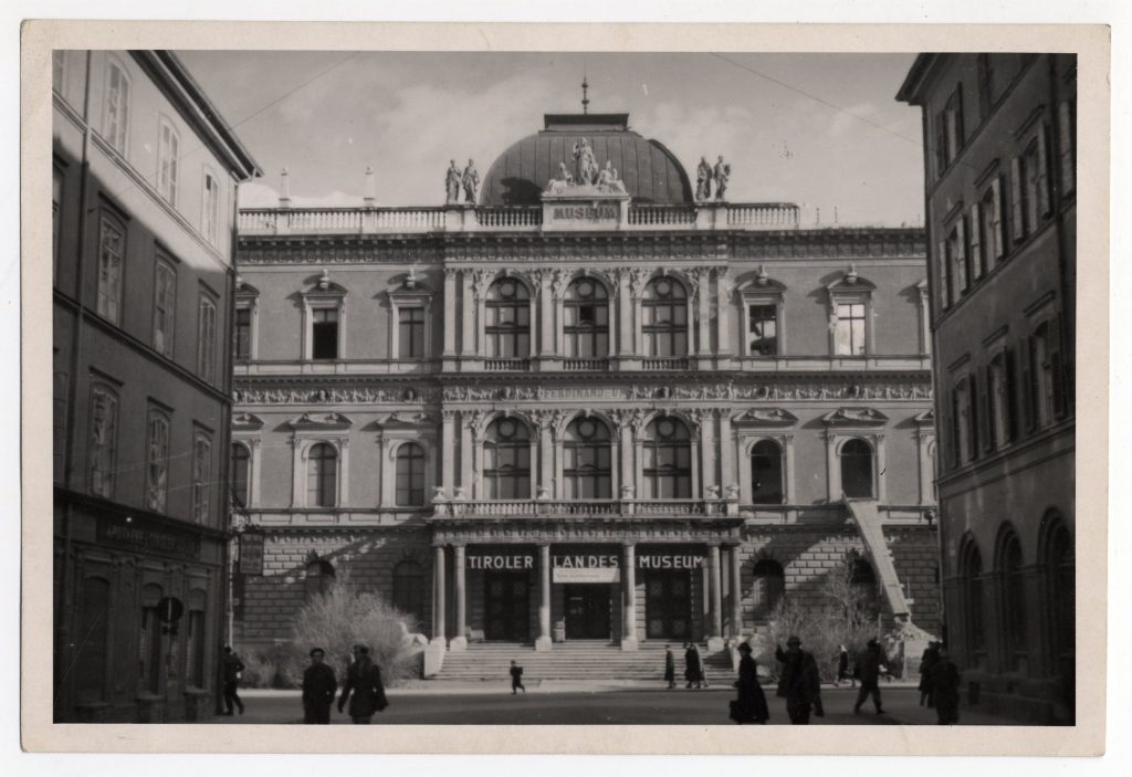 Umbauarbeiten am Ferdinandeum nach 1945